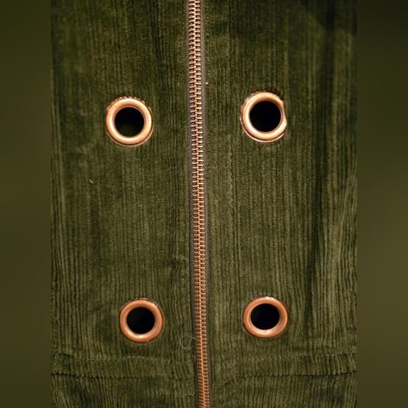 Women's Fall corduroy jacket with front pockets. Medium. - Picture 2 of 9